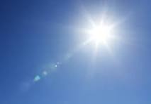 無料写真] 夏の太陽の日差し | パブリックドメインQ：著作権 ...