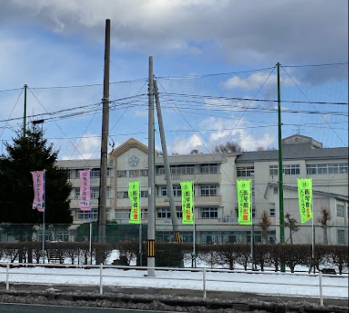 盛岡市立北厨川小学校まで　1002ｍ