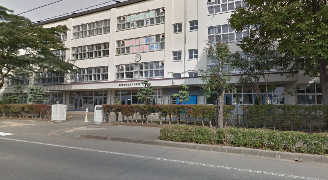 厨川中学校まで　1800ｍ