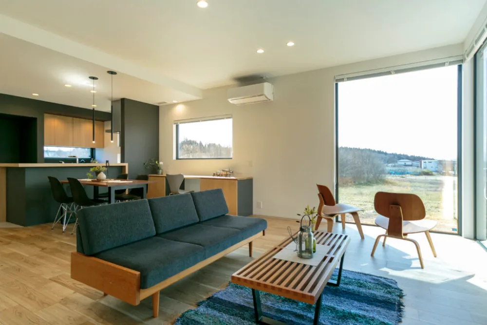 街並みを一望できる二階リビングの家