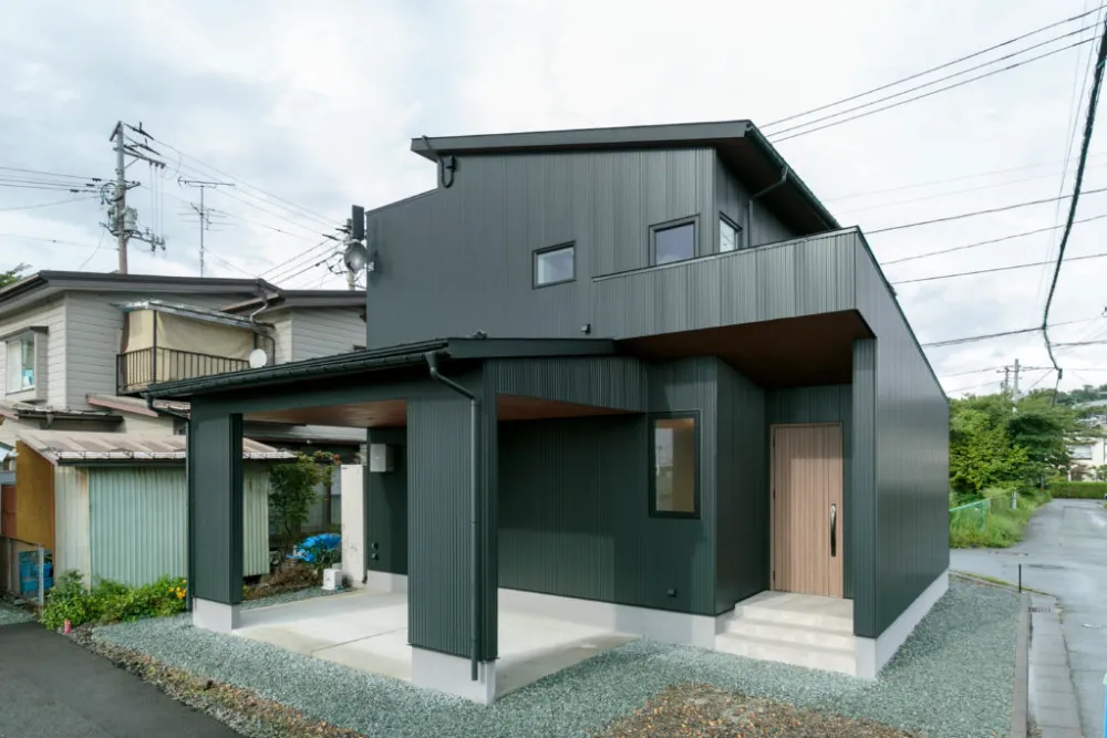 吹き抜け階段でつなぐ空間づくり