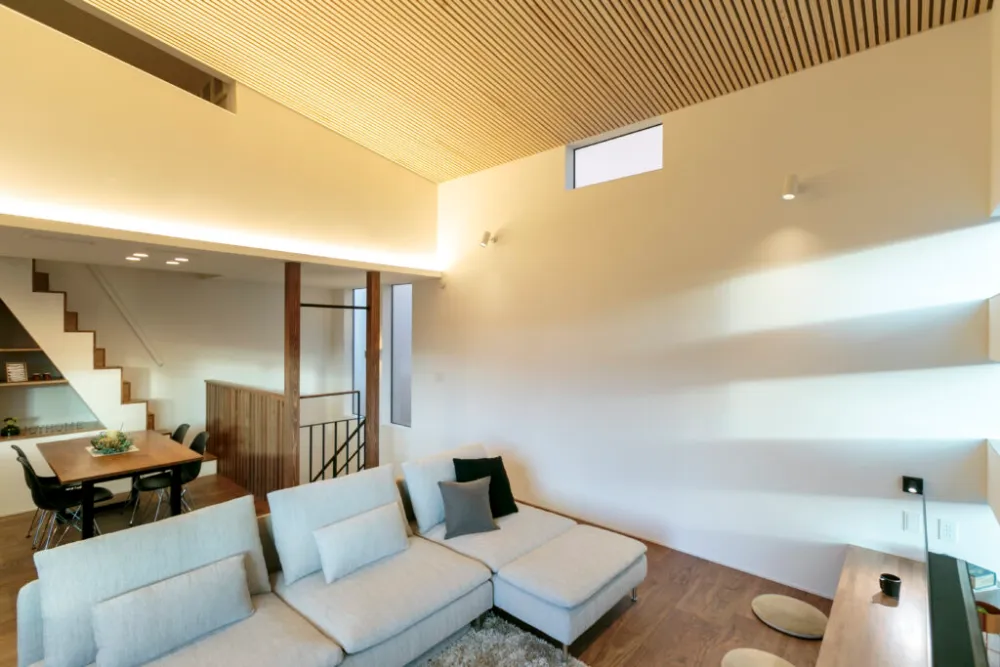 34坪の限られた敷地で実現する、空と光に包まれた37坪の家