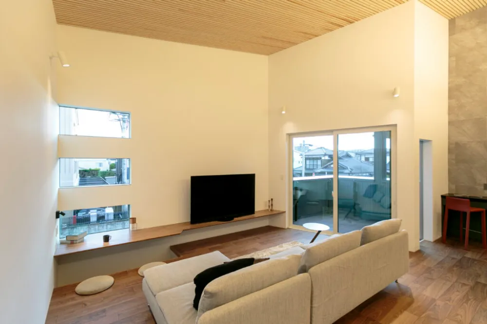 34坪の限られた敷地で実現する、空と光に包まれた37坪の家