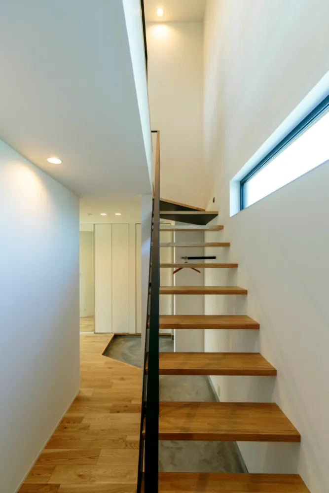 街並みを一望できる二階リビングの家