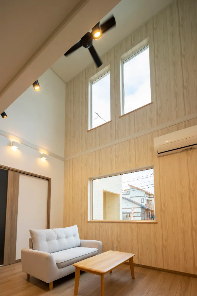 リビング・吹抜