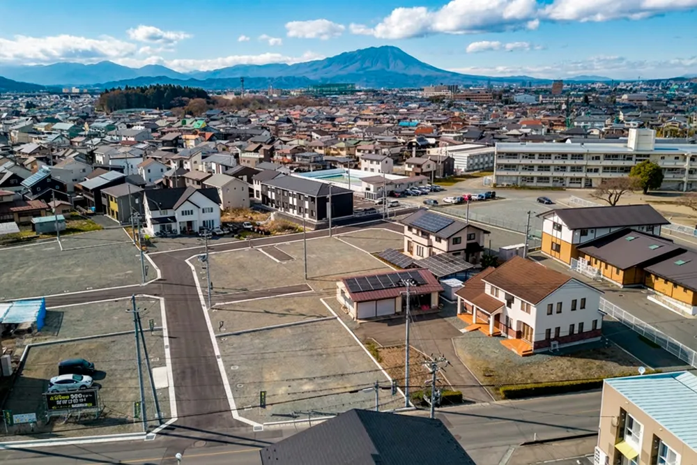 land image 2
