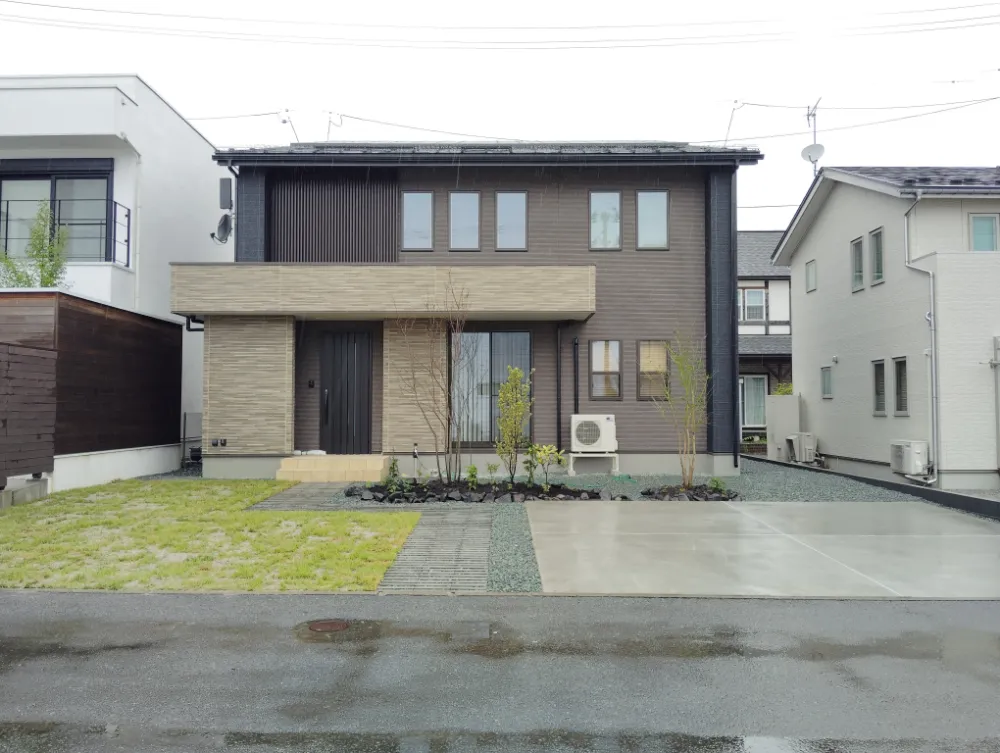 Main Image