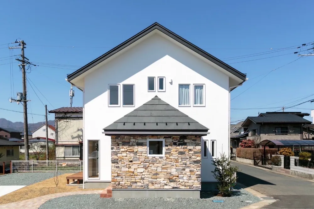 自然素材を贅沢に使用した無添加の家