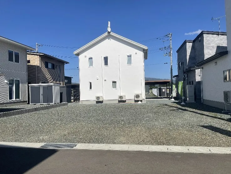 land image 2