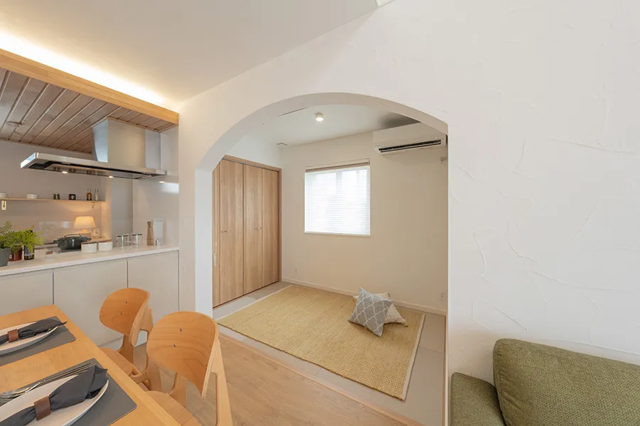 遊べる、寝られる、見守れる。家族の安心タタミコーナー