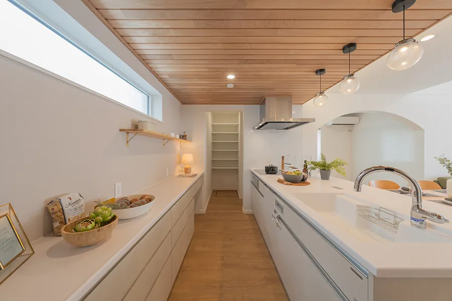 忙しい毎日を癒す、自然素材に包まれる安らぎの住まい