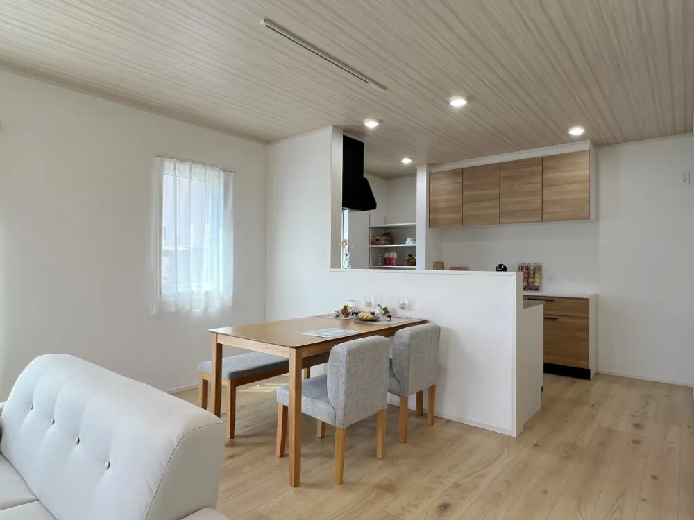 【収納力と充実の周辺環境が魅力！】上堂1丁目　建売住宅