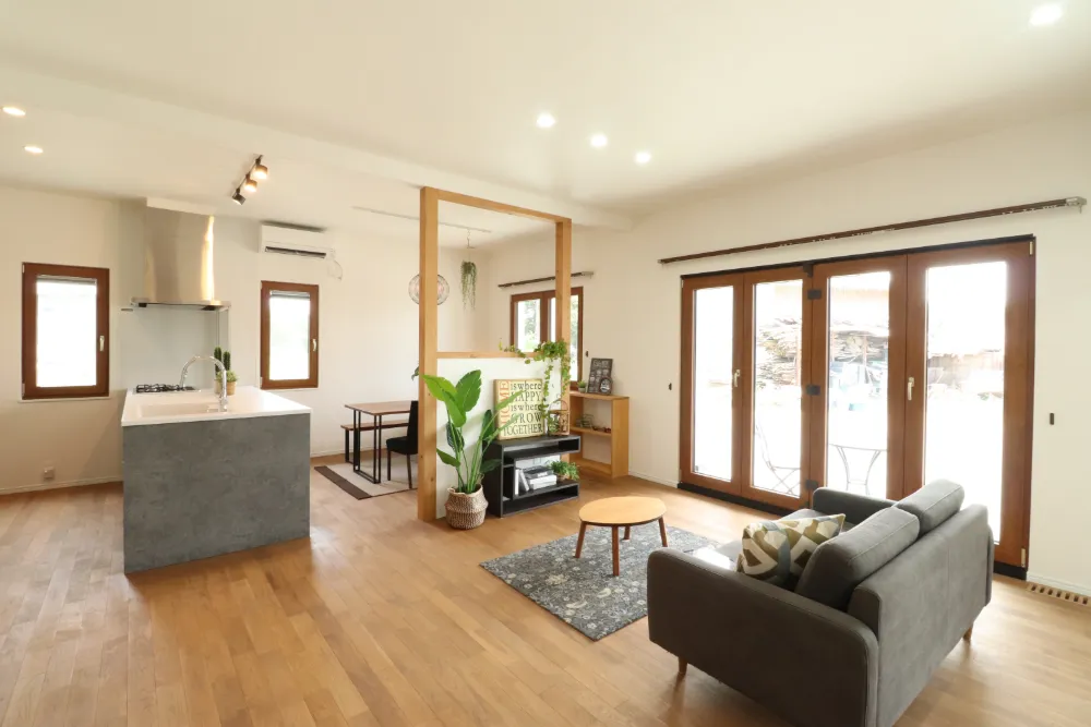 【LDK】光が巡り、家族が集う大空間