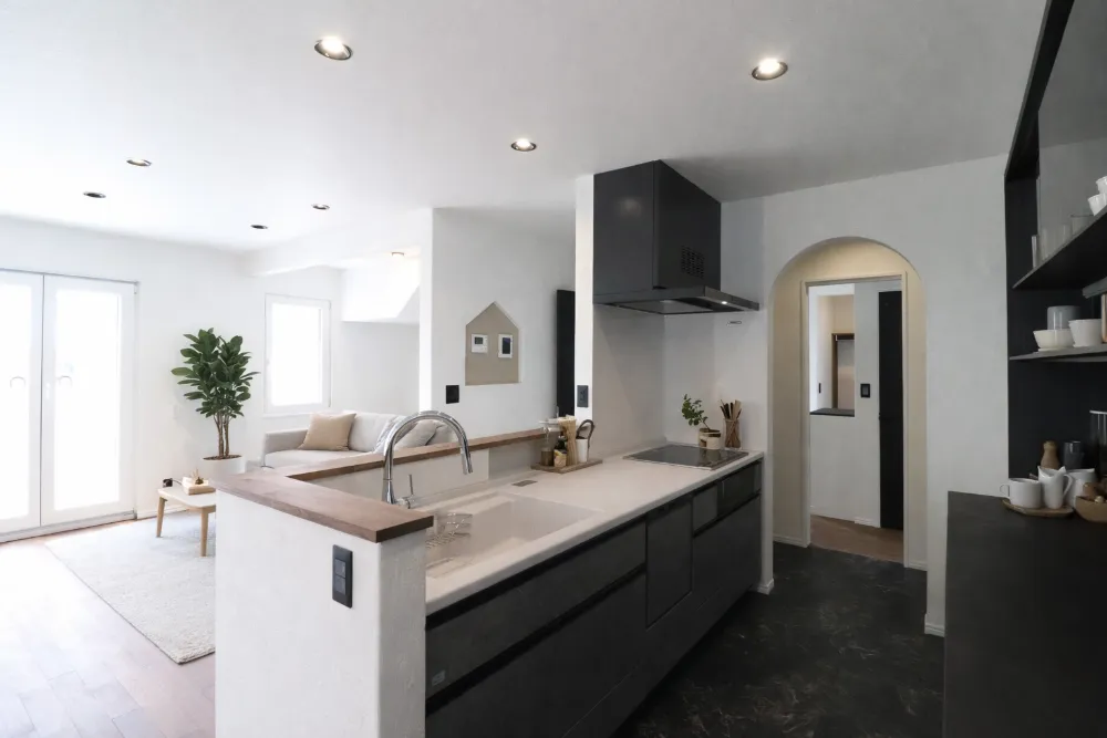 和灯りの畳スペースがある家