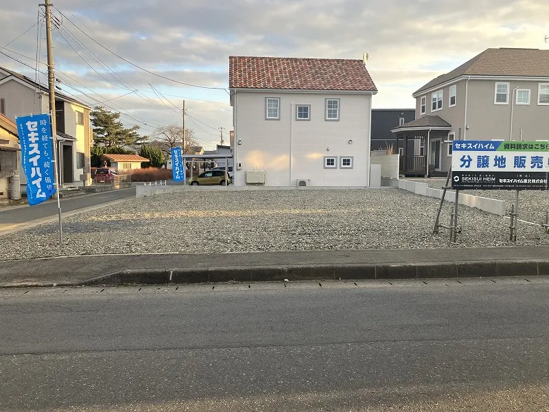 land image 1