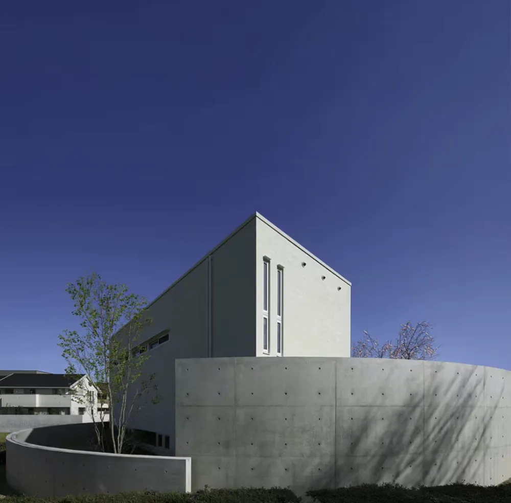 空に抜けるリゾート