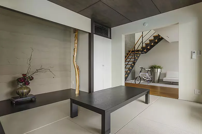 子育ても仕事も充実 自分らしい感性を表現した二世帯住宅