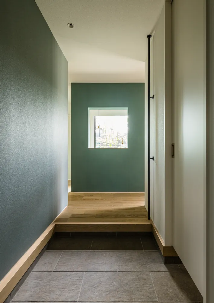 コートハウスで叶える癒しと効率性～オンオフを軽やかに行き来する家～