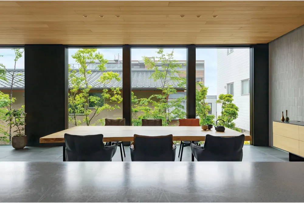 こだわりの素材をちりばめたホテルライクな家