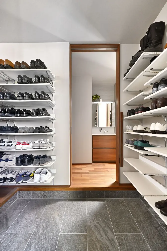 木や石、緑が心地よさと豊かさを生む平屋