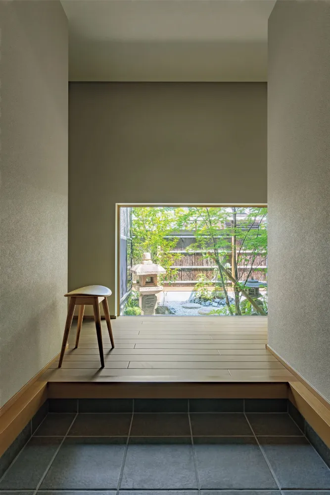 思い出を継ぐ、坪庭のある平屋