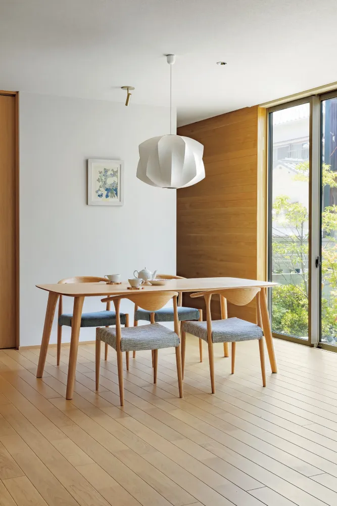 思い出を継ぐ、坪庭のある平屋