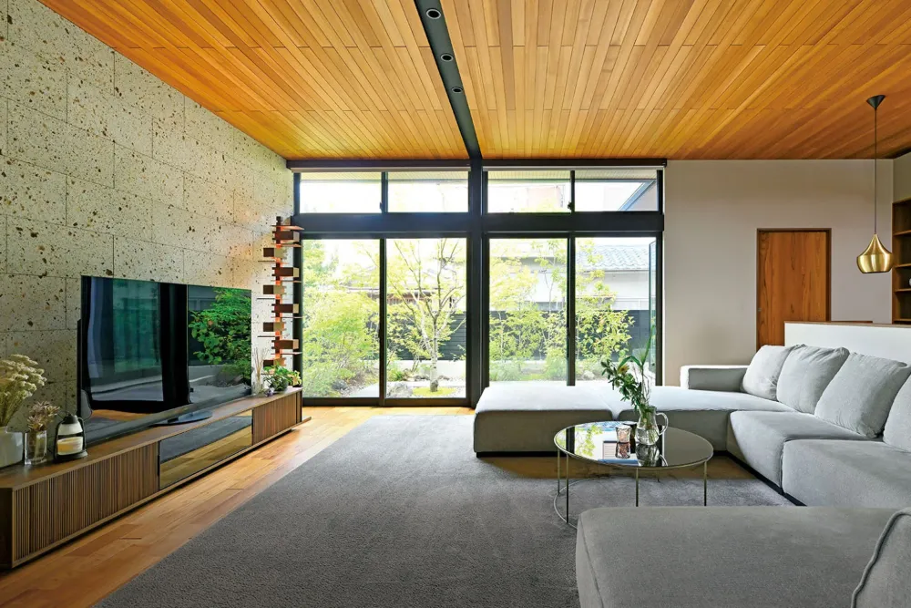 花鳥風月を感じるリビング