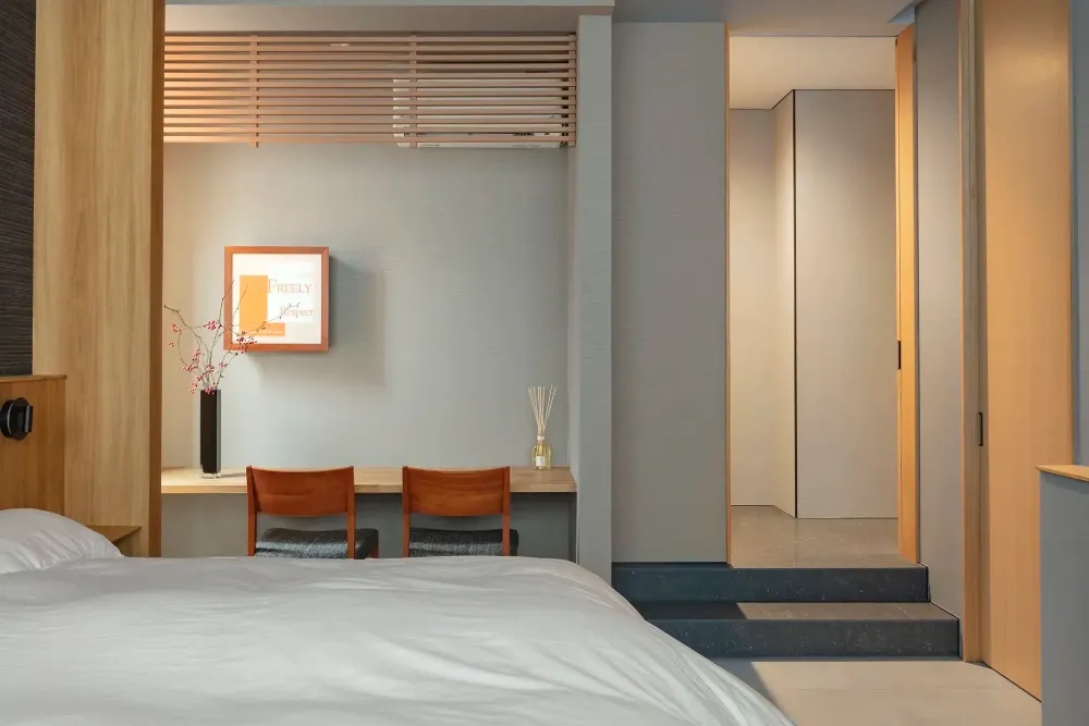 こだわりの素材をちりばめたホテルライクな家