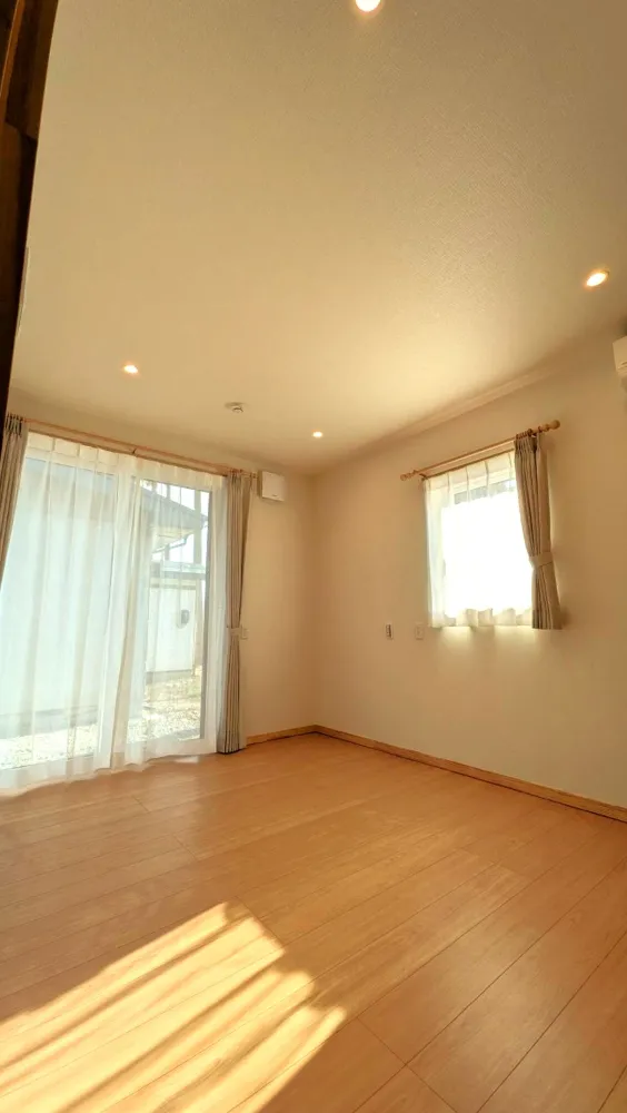 4/25-26【エコハウス完成見学会】ちょうどいい３２坪。５ＬＤＫの家