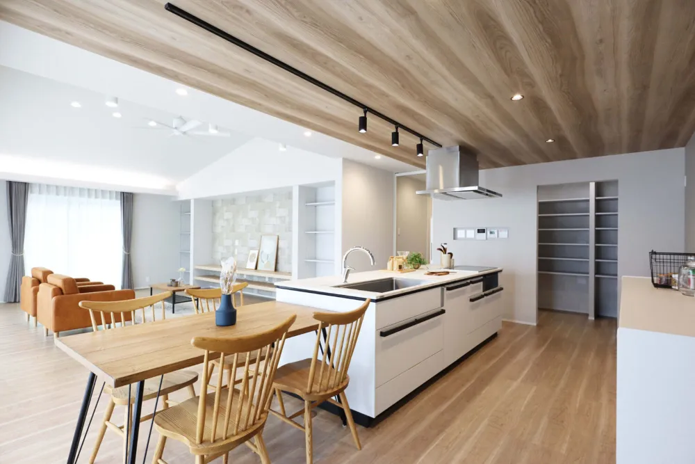 優雅に暮らす、贅沢な平屋