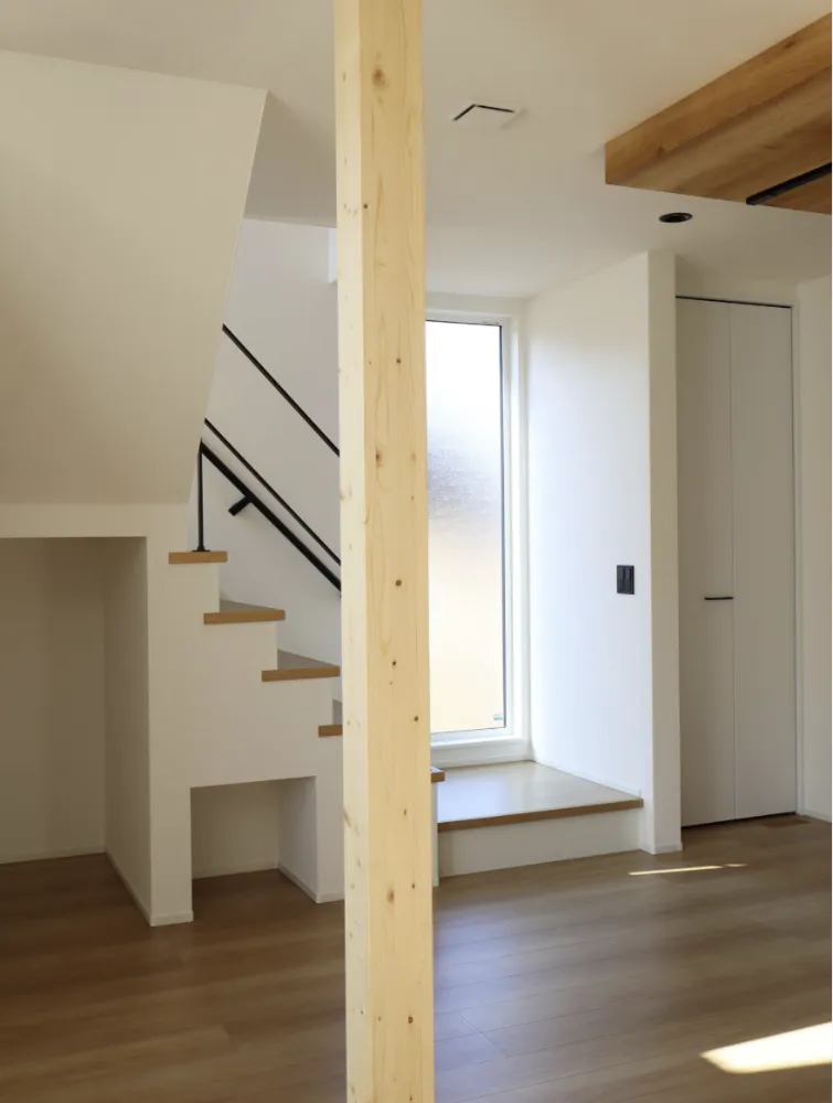 ダウンフロア×スキップフロアの家