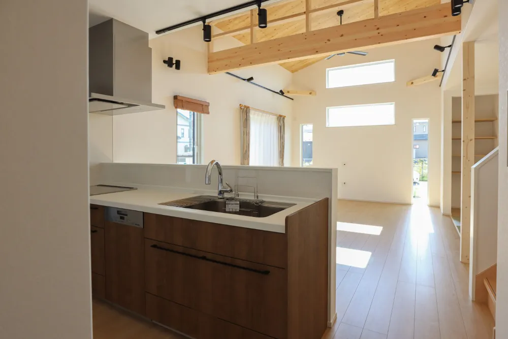 のびのび子育てが叶う、家事も遊びも充実した住まい (複製)