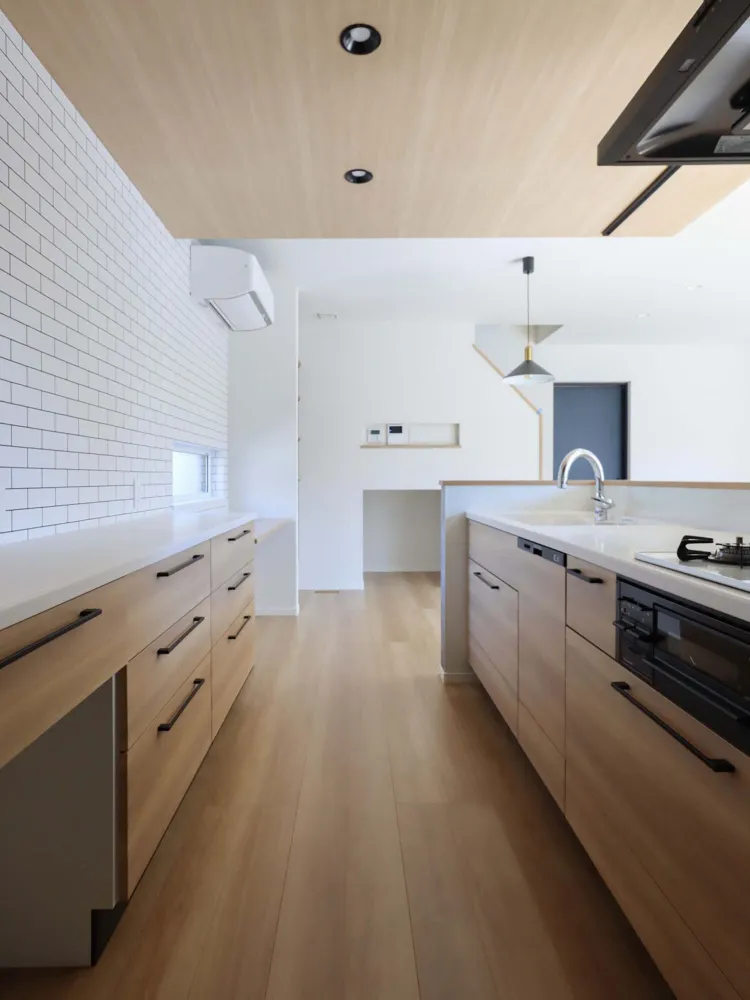 L字リビングがつなぐ、家族とワンちゃんの暮らし