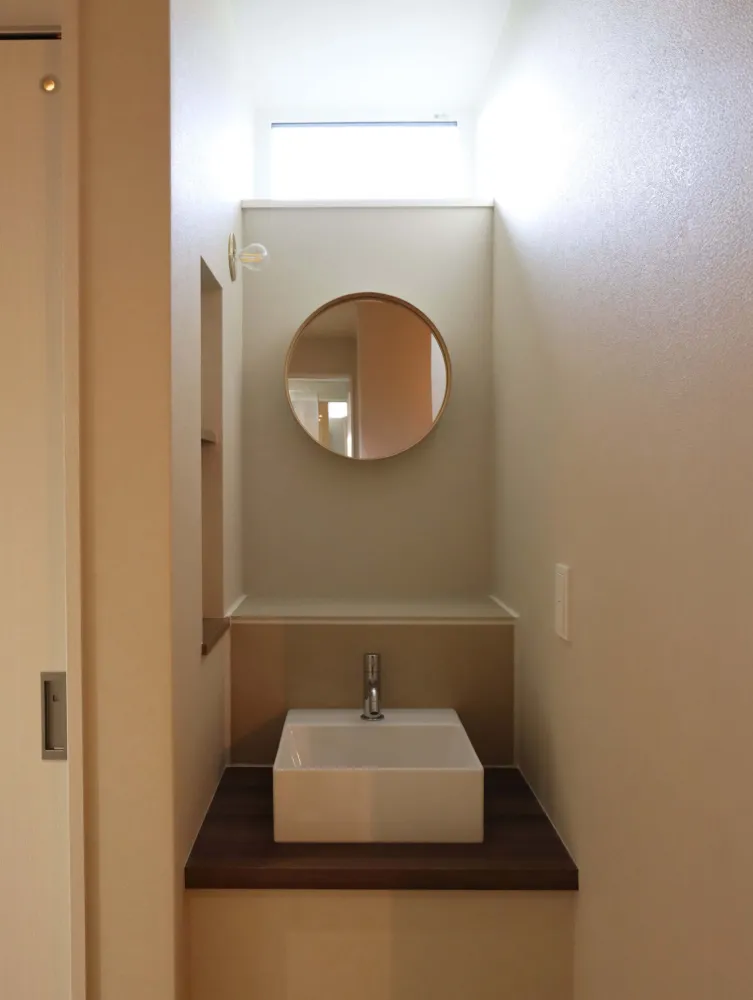 玄関横の手洗い場