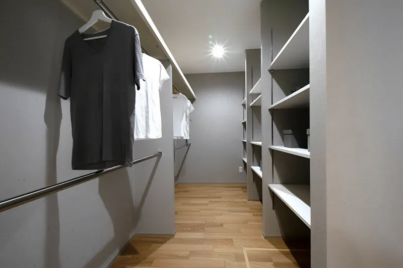 空間を分け、つなぎ、広がる。 一級建築士が提案する、中庭のある平屋