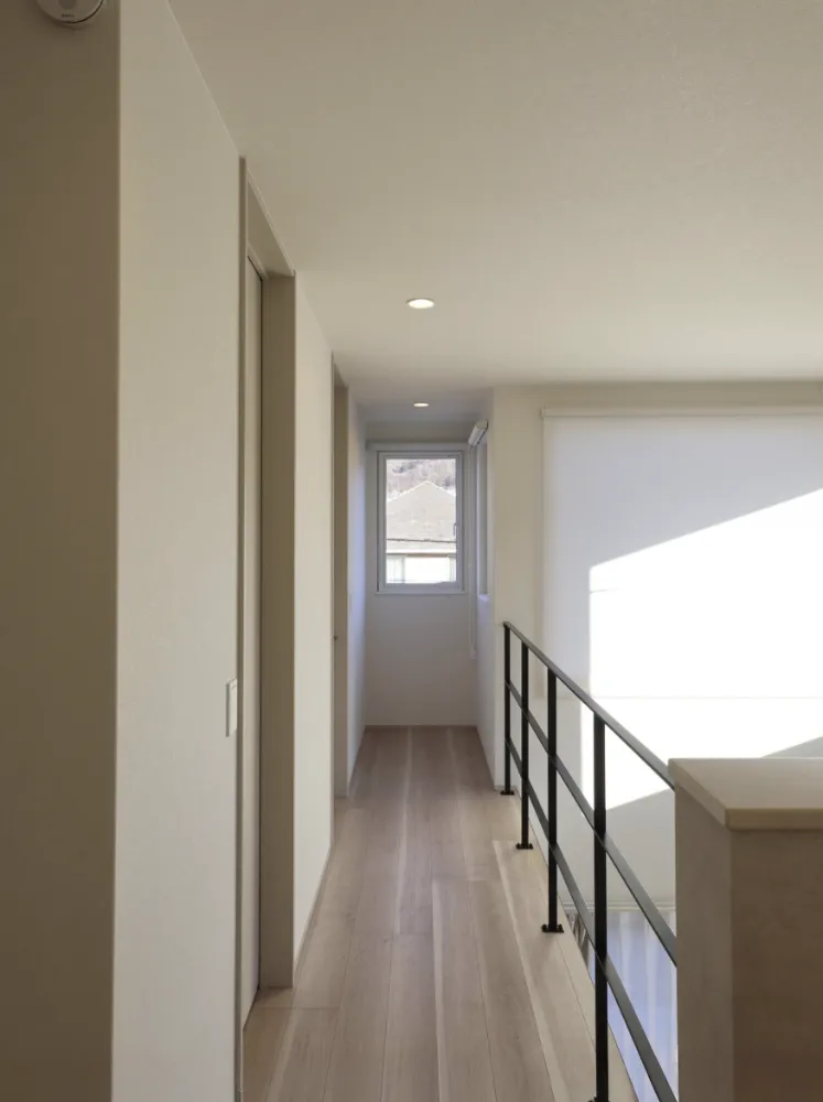 ブラックが映える、上質シックな住まい。