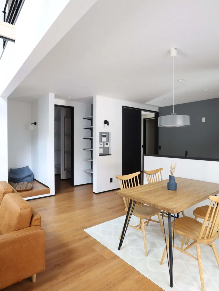 見守りやすさと開放感を叶える、子育て世代のための家