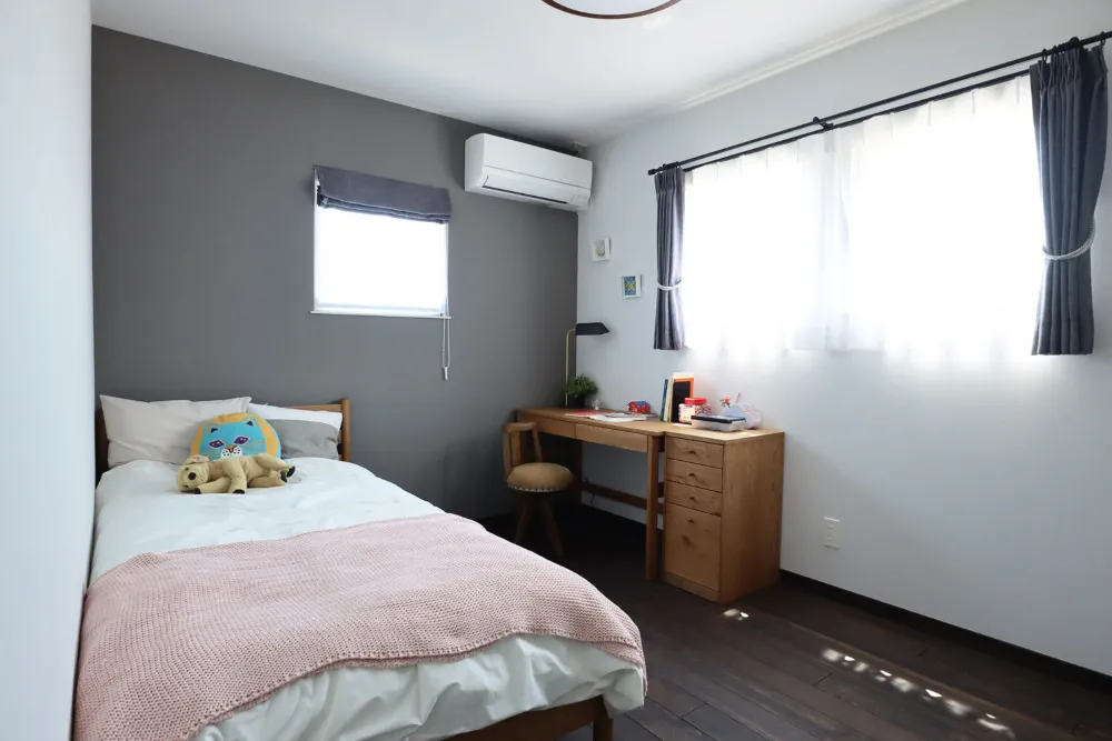 落ち着きとあたたかさが調和する、街に映える家