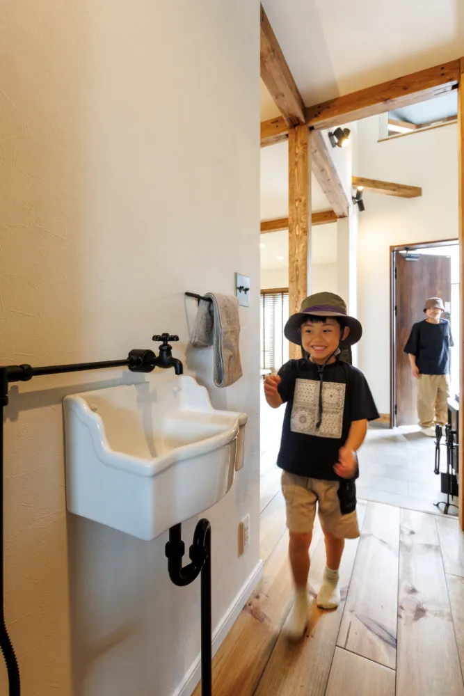 家族とつながる回遊動線のある家