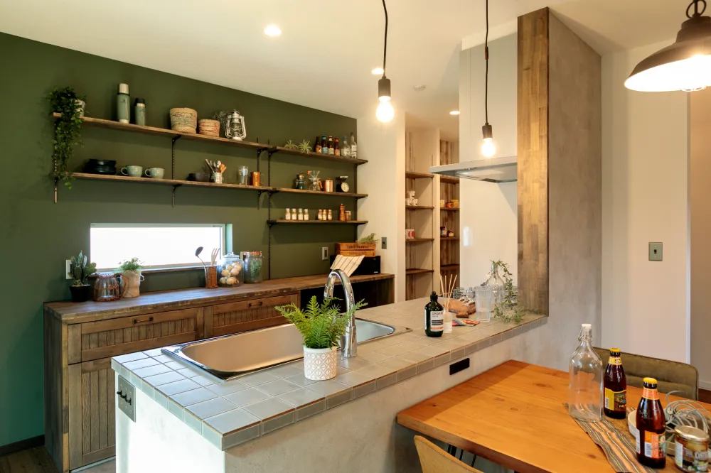 広いテラスと土間空間で、趣味を満喫する暮らし