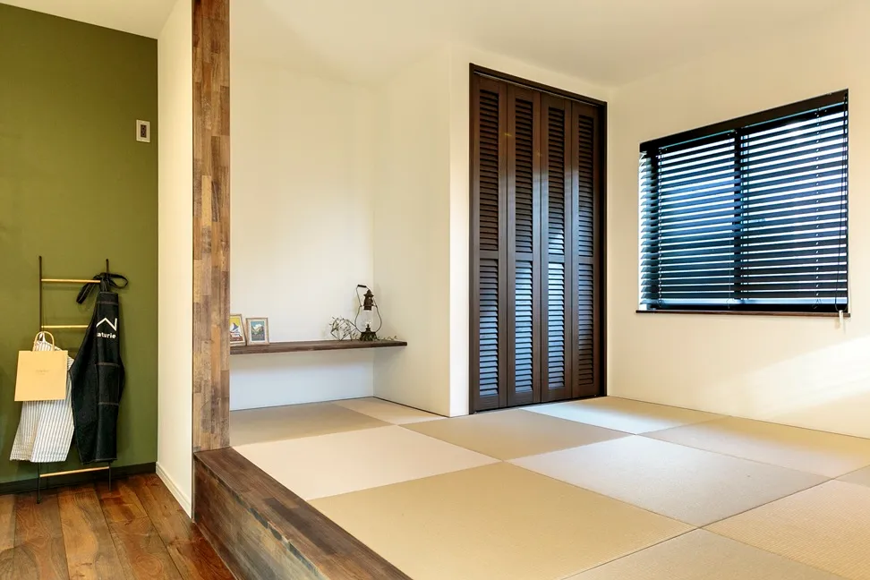 無骨で素朴、住む人の暮らしに合わせて育つ家