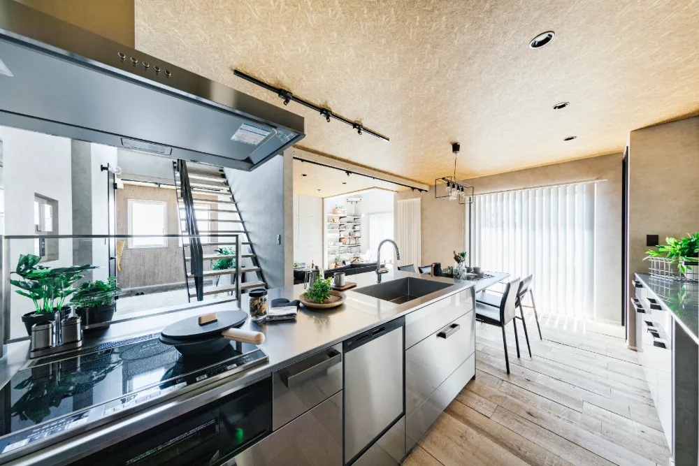 野遊びを感じる山荘のような家