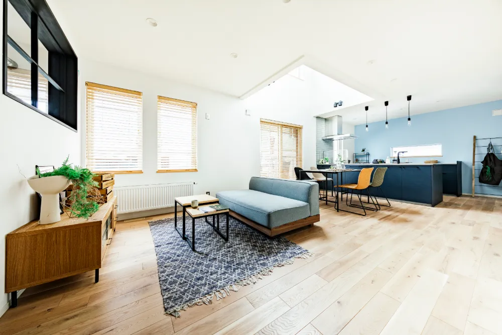 広々とした玄関土間のある家