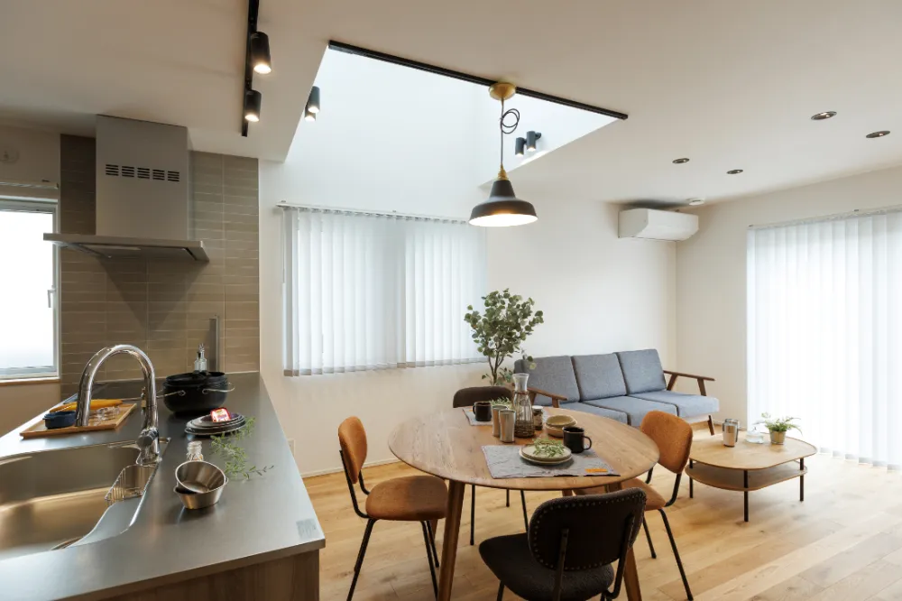 グランドオープン！吹き抜けのある開放的なLDKの家 4/25-26