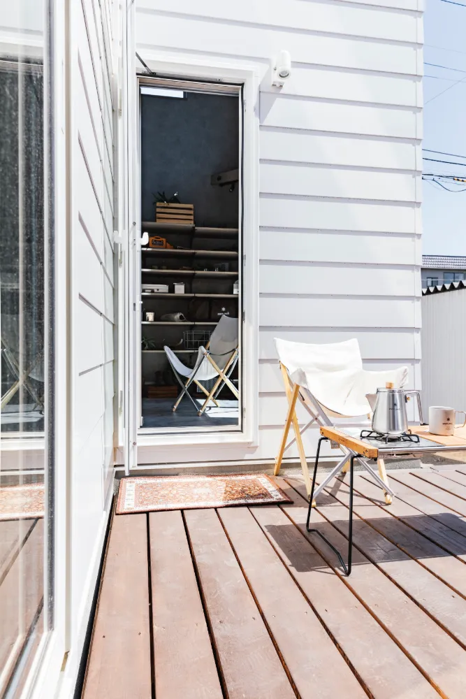 野遊びを感じる山荘のような家